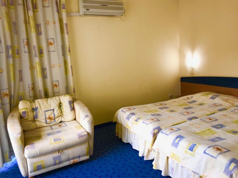 Хотел Ривиера - Снимка 1