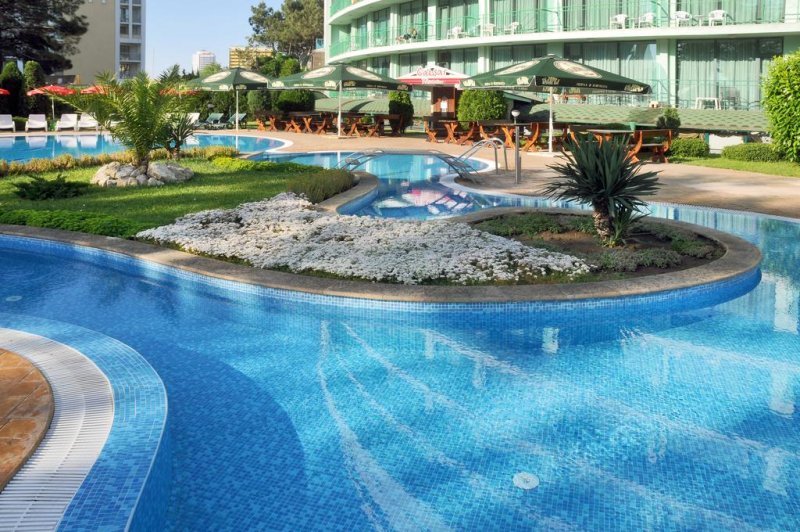 Хотел Колизеум - Снимка 0