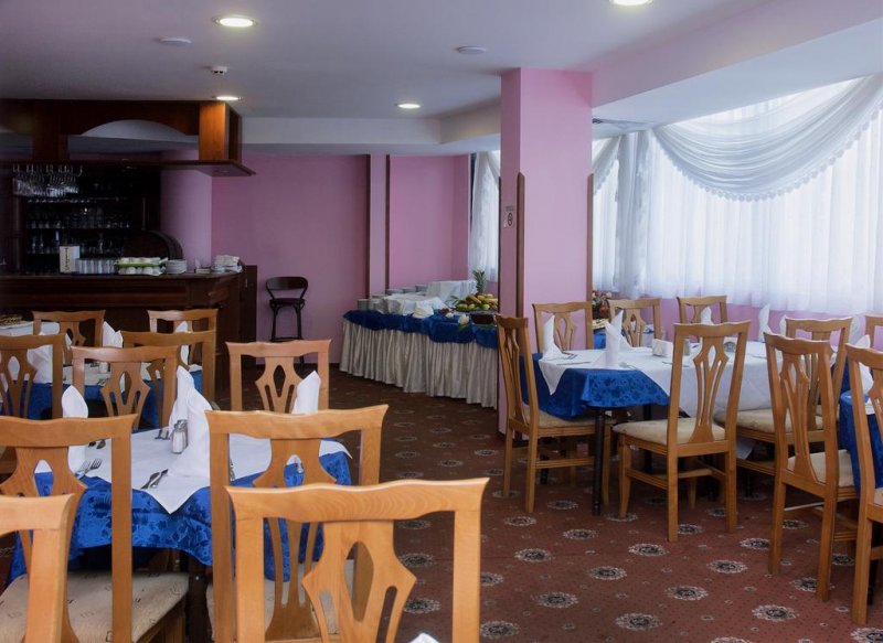 Хотел Колизеум - Снимка 1