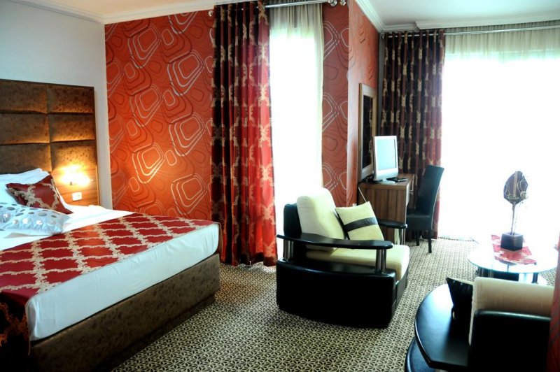 Hotel Lion - Снимка 2