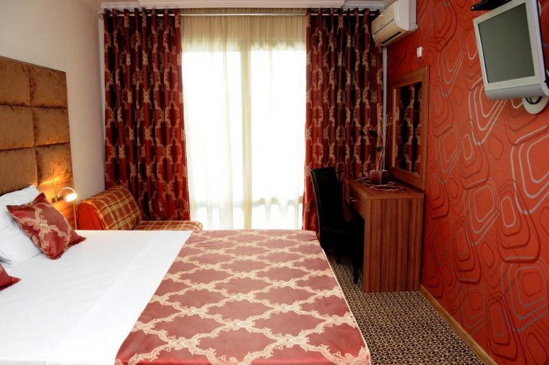 Hotel Lion - Снимка 3