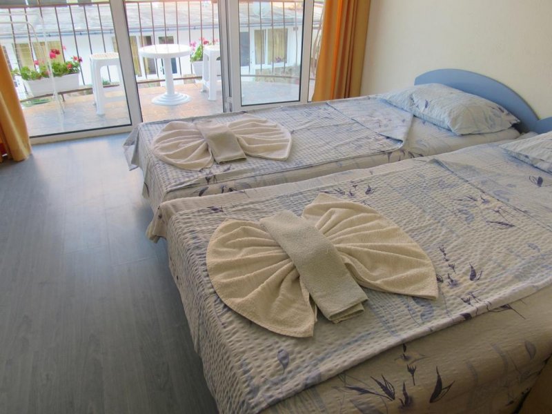 Семеен хотел Бохеми - Снимка 2