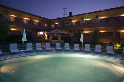 Hotel Zeus - Снимка 1