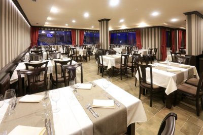 Royal Park and Spa Hotel - Снимка 8