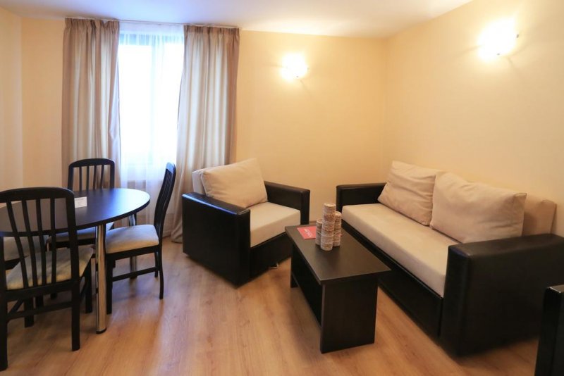 Royal Park and Spa Hotel - Снимка 9