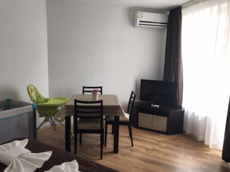 Комплекс Апартаменти Вила Анторини - Снимка 8