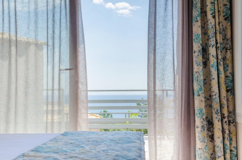 Arina Villa - Снимка 3