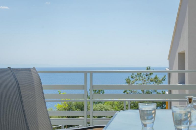 Arina Villa - Снимка 1