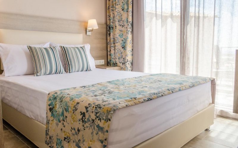 Arina Villa - Снимка 3