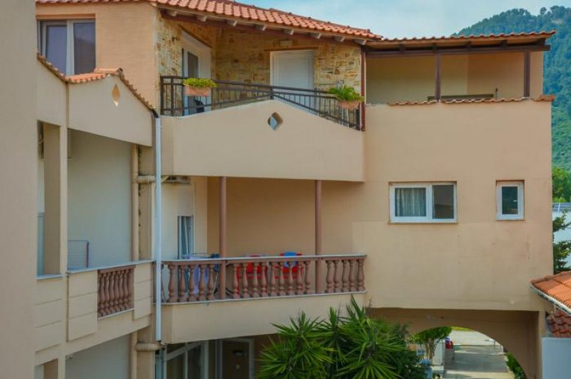 Ellas Hotel - Снимка 4