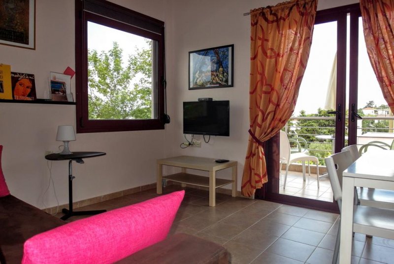 Yasoo Holiday Apartments - Снимка 3