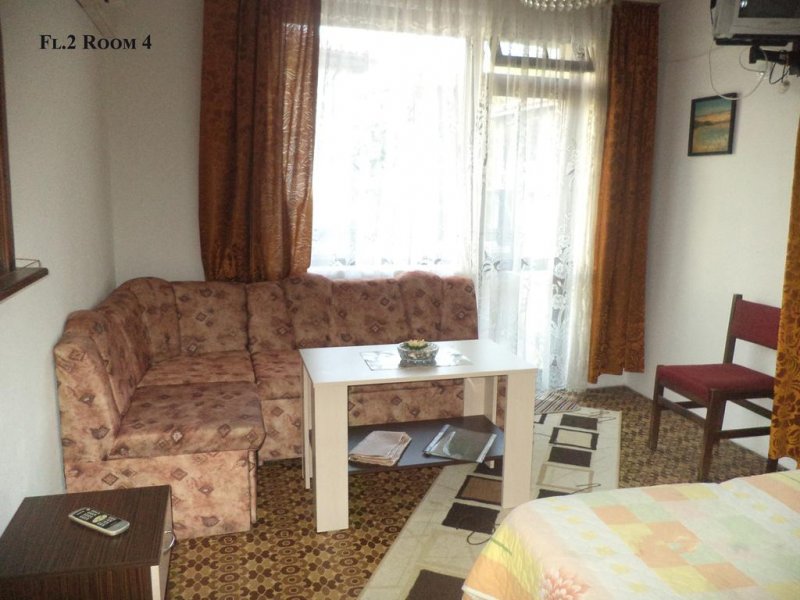 Къща за гости Лилия - Снимка 4