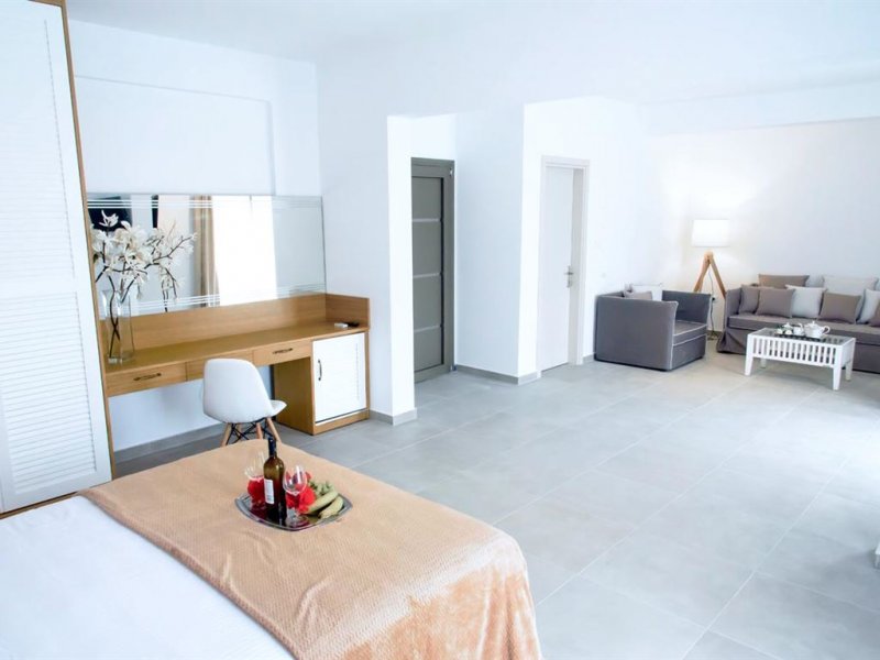 Stavros Beach Hotel - Снимка 2