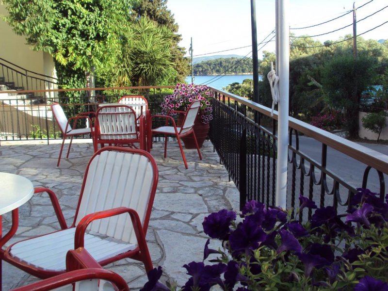 Hotel Nostos - Снимка 8