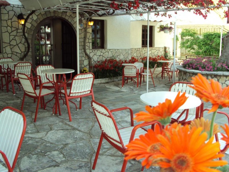 Hotel Nostos - Снимка 11