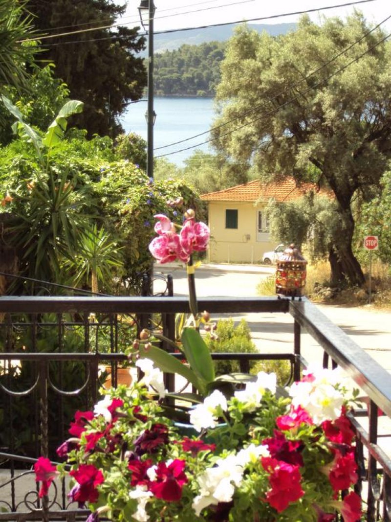 Hotel Nostos - Снимка 9