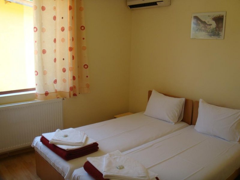 Комплекс Асеневци - Снимка 8