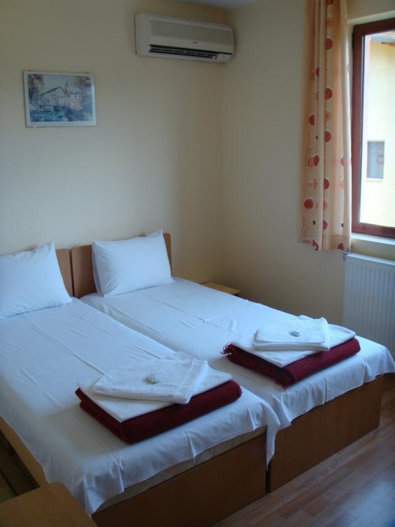 Комплекс Асеневци - Снимка 5