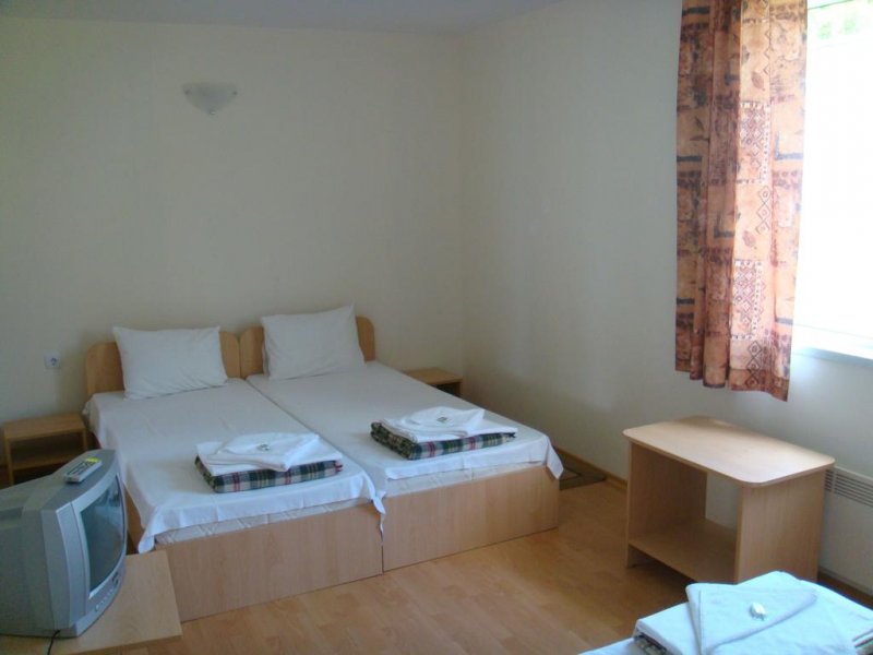 Комплекс Асеневци - Снимка 7