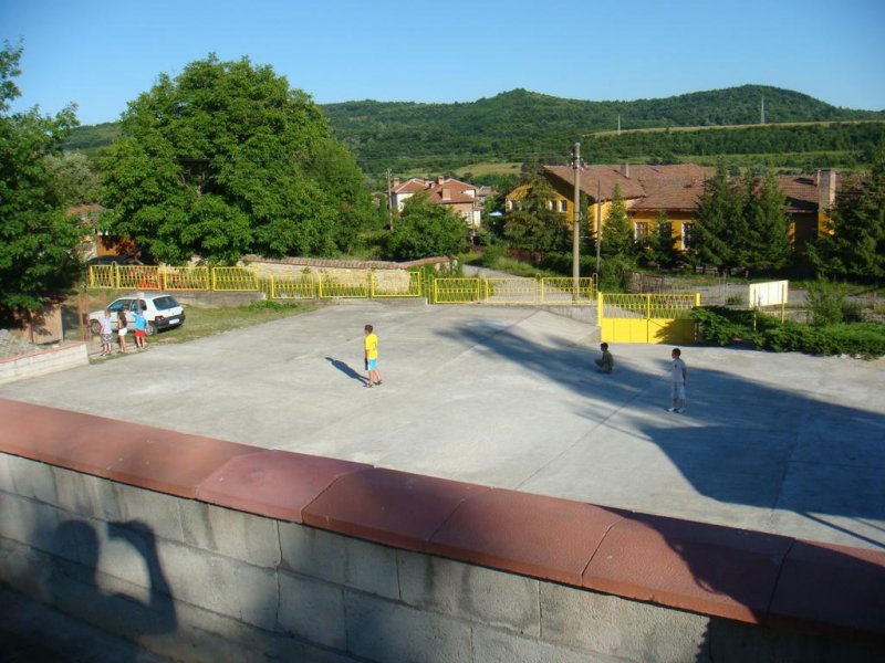 Комплекс Асеневци - Снимка 8