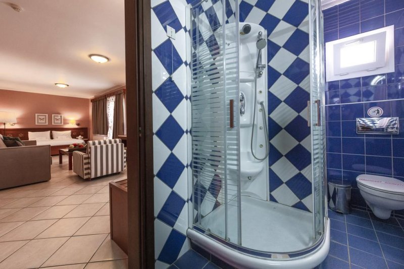 Evdion Hotel - Снимка 4