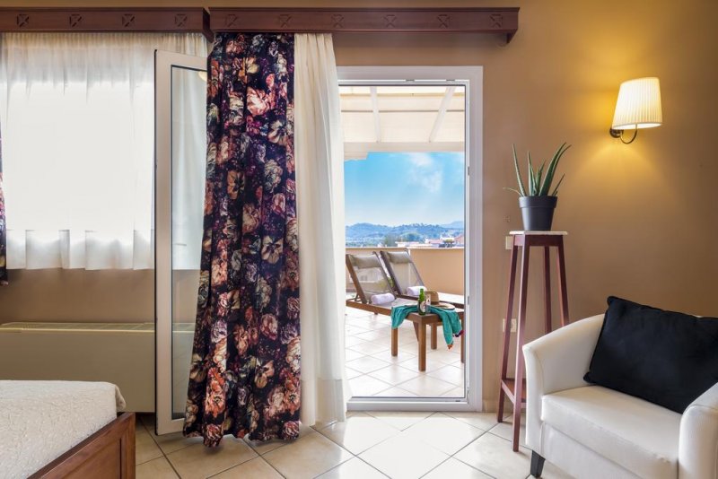 Evdion Hotel - Снимка 8