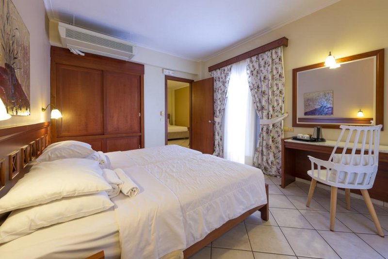 Evdion Hotel - Снимка 4