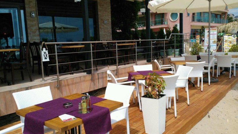 Хотел Prado Beach - Снимка 1