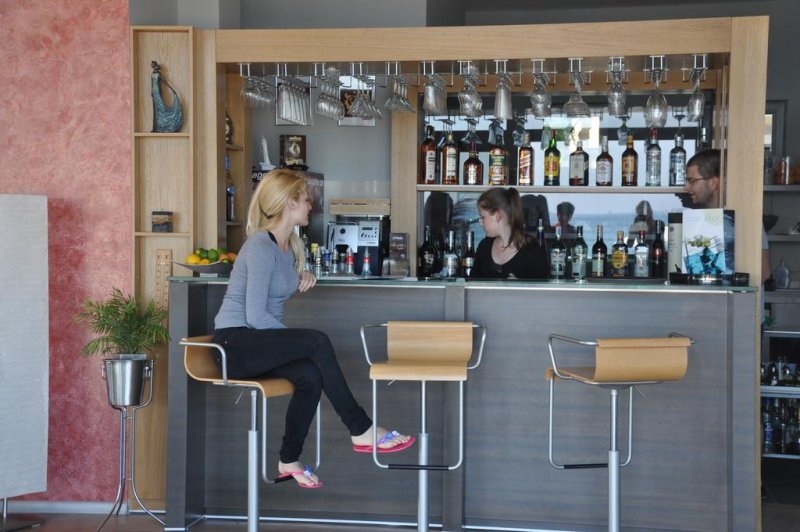 Хотел Prado Beach - Снимка 1