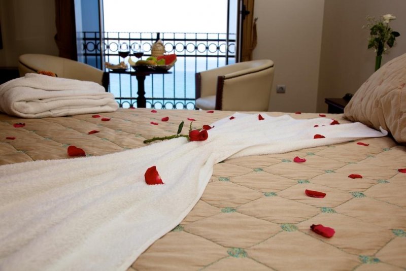 Blue World Hotel - Снимка 2