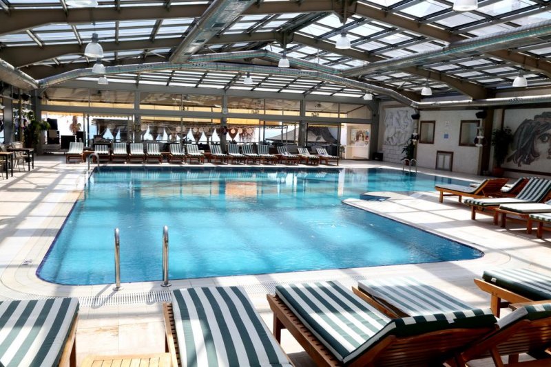 Blue World Hotel - Снимка 2