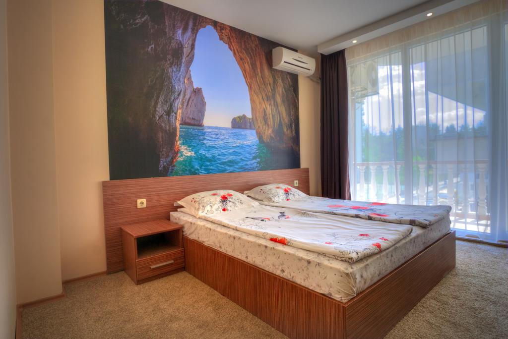 Лято в Китен на 150м. от плажа - нощувка за ДВАМА, ТРИМА или ЧЕТИРИМА на супер цена в семеен хотел Морска звезда - Снимка 15