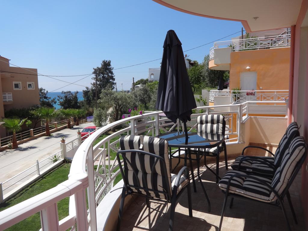 Почивка на 50 м. от плажа в Лименария, о. Тасос! Нощувка за двама или четирима в хотел Gorgona di Thasos - Снимка 36