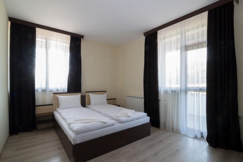 Комплекс Язовир Палици - Снимка 8