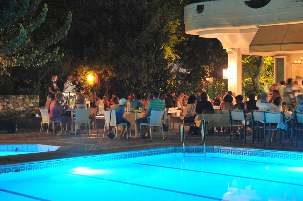 Майски празници: 3 нощувки със закуски и вечери в San Pantеleimon 4*, Олимпийска ривиера, Гърция! - Снимка 3