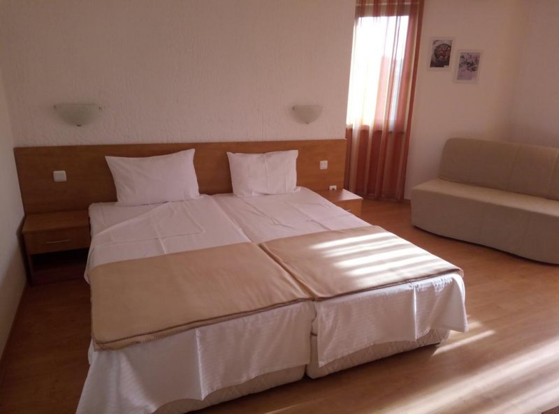 Семеен хотел Bellehouse - Снимка 2