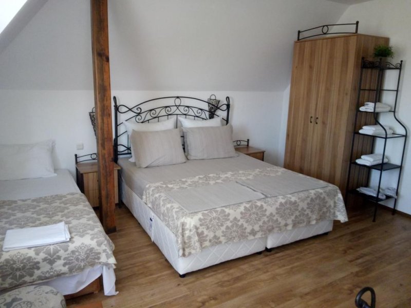 Семеен хотел Bellehouse - Снимка 7