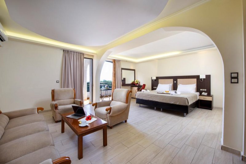 Hotel Magna Graecia - Снимка 1