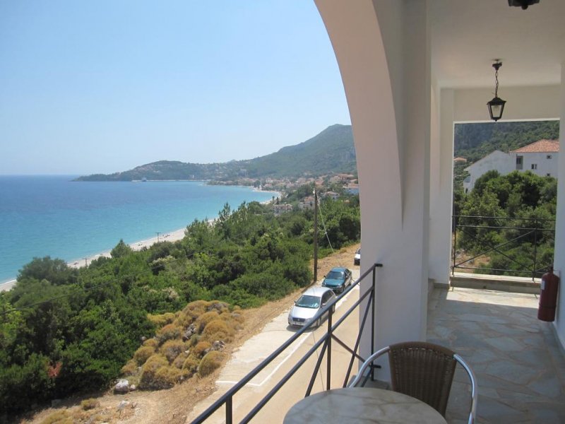 Travlos Studios - Снимка 5