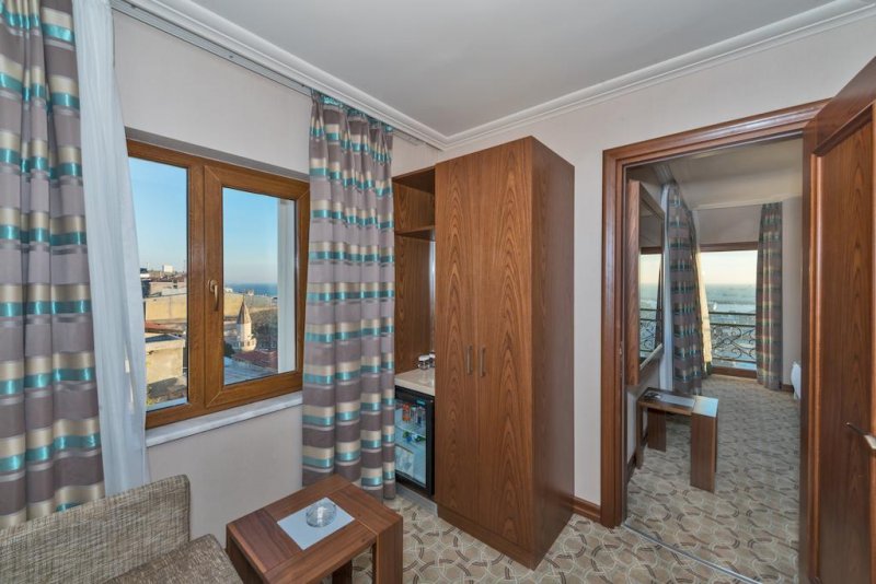 Bekdas Hotel Deluxe - Снимка 1