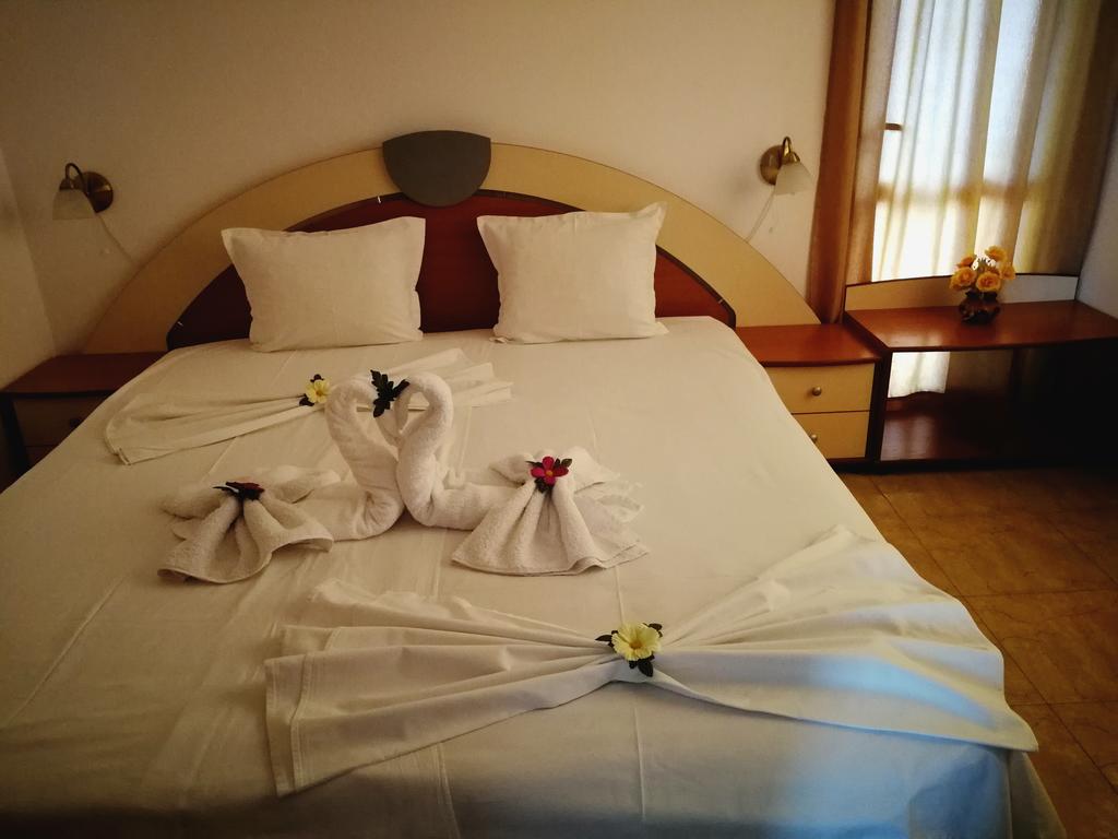 Нощувка на човек в хотел Ванини, Несебър - Снимка 10