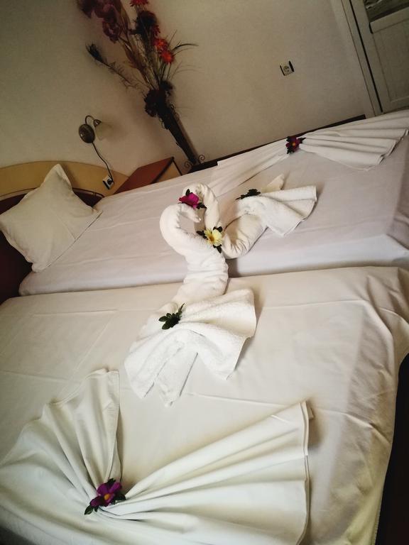 Нощувка на човек в хотел Ванини, Несебър - Снимка 27