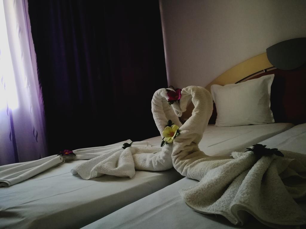 Нощувка на човек в хотел Ванини, Несебър - Снимка 3