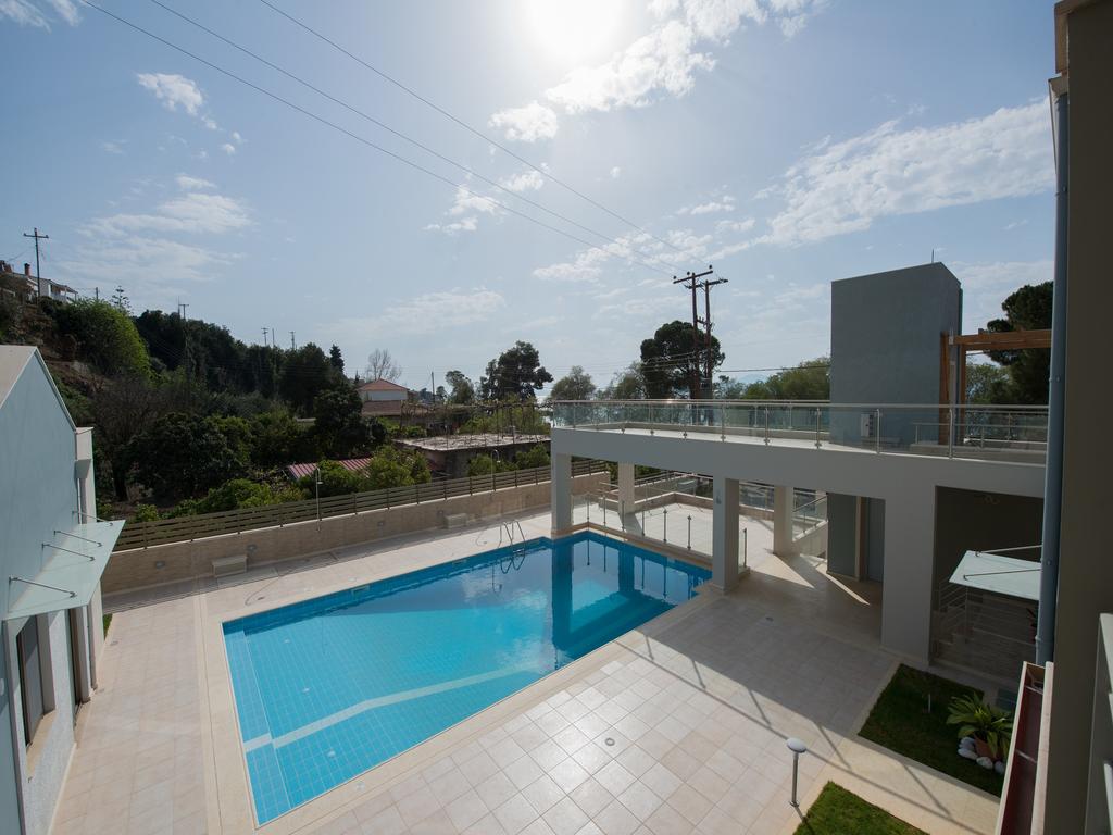 Септември на първа линия в 4- звезден хотел - Нощувка със закуска + басейн от хотел Mantinia Bay**** в Микри Мантиния, Гърция! - Снимка 13