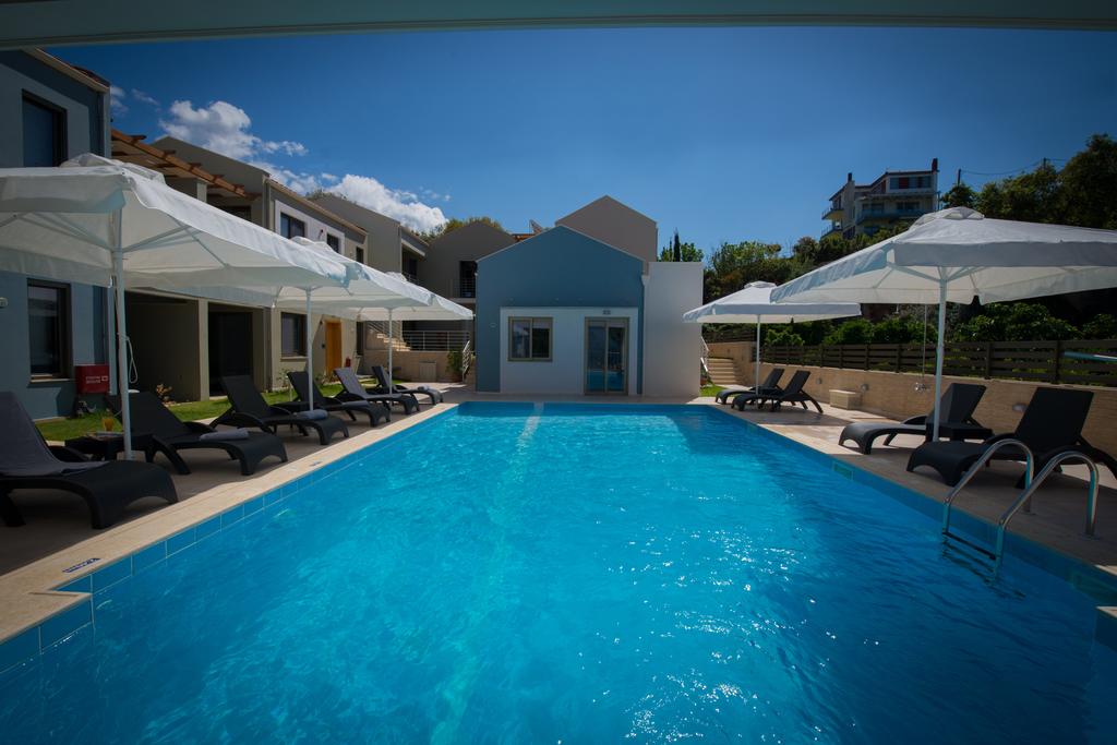 Септември на първа линия в 4- звезден хотел - Нощувка със закуска + басейн от хотел Mantinia Bay**** в Микри Мантиния, Гърция! - Снимка 5