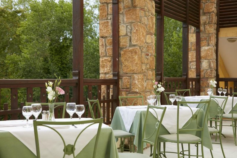 Simantro Beach - Снимка 9