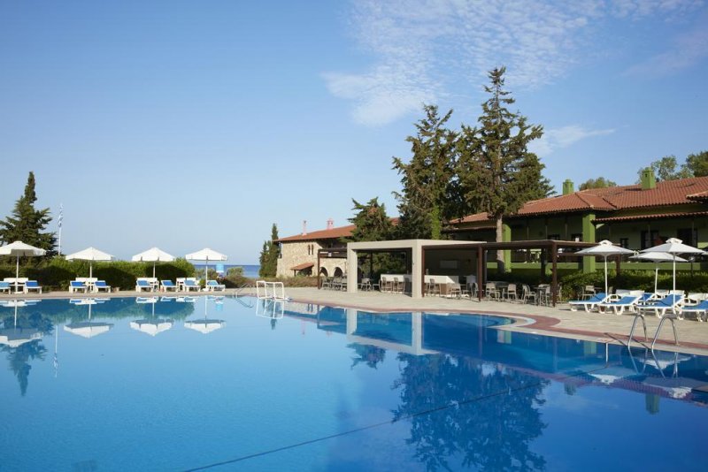 Simantro Beach - Снимка 8