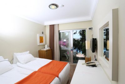 Isis Hotel & Spa - Снимка 5