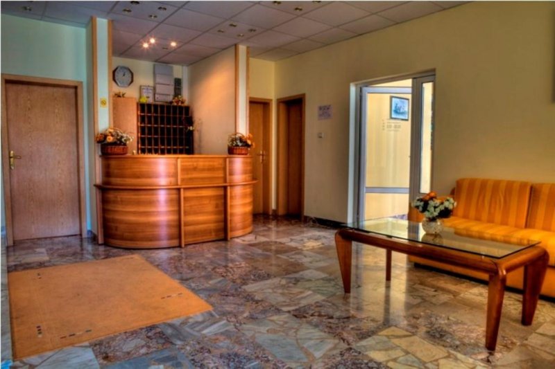 Хотел Луч - Снимка 2