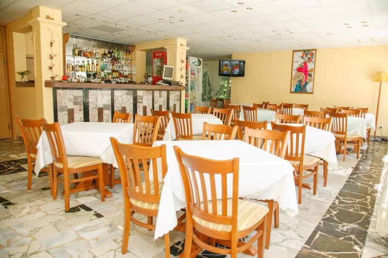 Хотел Луч - Снимка 10